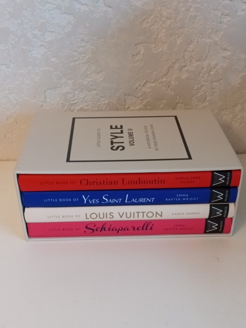 Set Of 4 Books Louis Vuitton, YSL, CL, and SCHIAPARELLI Coffee Table Books - Picture 3 of 3